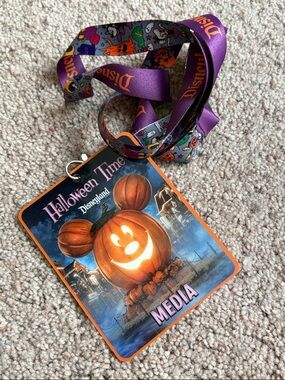 RARE Disneyland Halloween Time Media Press Pass Credential & Lanyard vacation